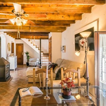 Pet Friendly Home In Hornachuelos With Kitchen エクステリア 写真
